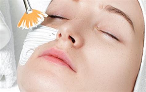 Kimyasal Peeling ve Ev Alternatifleri
